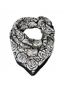 Pañuelo Rose Black (70x70)