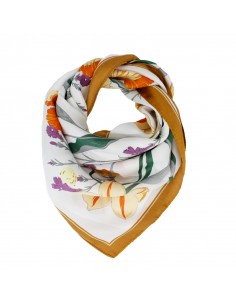 Pañuelo Camellia Camel (70x70)